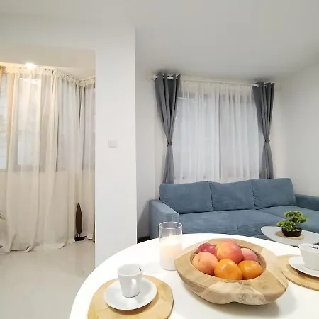 Sea Breeze Apartament Burgas City