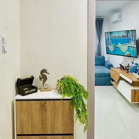 Sea Breeze Apartament *