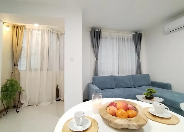 Sea Breeze Апартамент Бургас